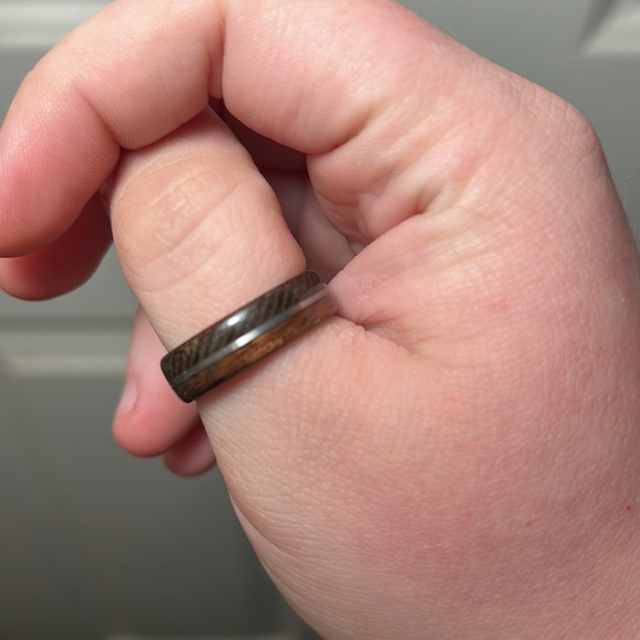 Mens ring, size 9.5/10. Light wear. Crafted hand made by Rustic & Main. - Picture 6 of 7